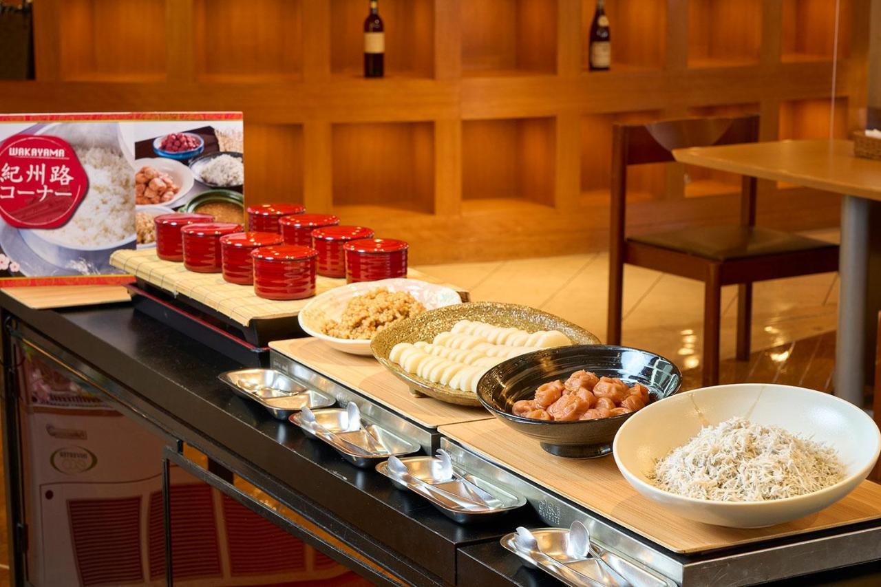 Hotel Granvia Wakayama Exterior photo Caviar at a buffet